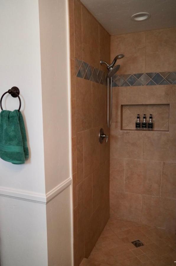 Cozy Family Hideaway, Sleeps 8, 4 Tv'S Yard, Shops Villa Simi Valley Kültér fotó